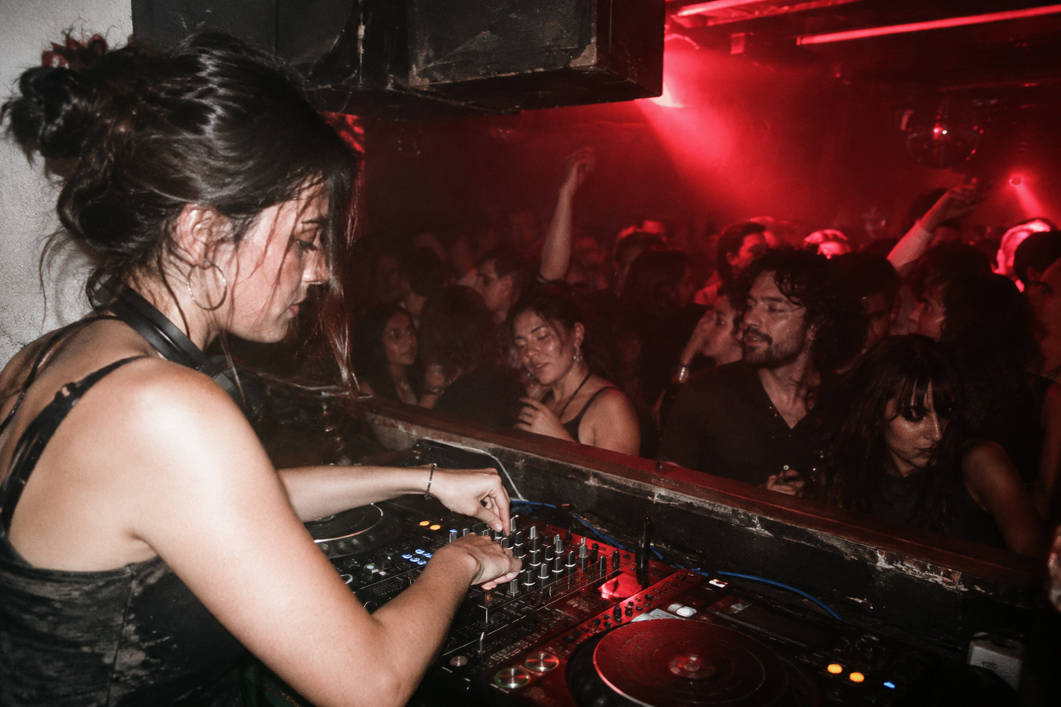 Photo 3 for WHITE LIES RAVE | LB WELCOME WEEK 18+